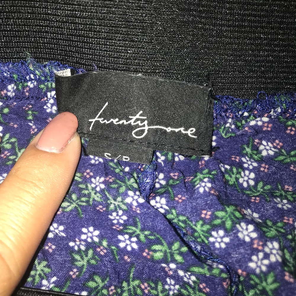 Patterned Shorts Bundle - Picture 5 of 7